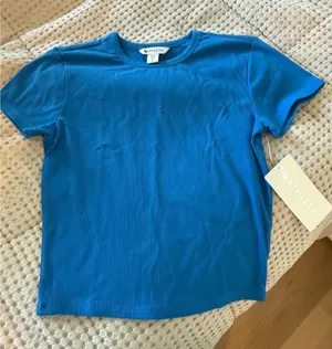 Athleta Short Sleeve thumbnail 1