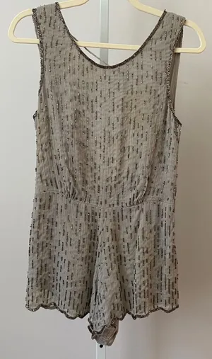 Free People‎ 0 Gray Romper Beaded Scalloped Hem Open Back Boho Festival Sparkle thumbnail 1
