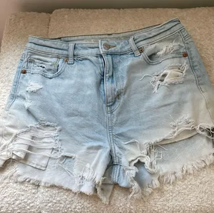 American Eagle Light Washed Jean Shorts thumbnail 1