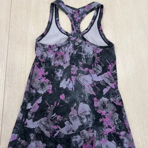 Lululemon top thumbnail 3