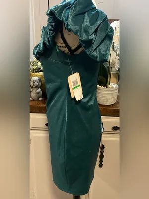 NWT City Studios Junior’s Off-Shoulder Ruffle Bodycon Dress in Deep Green thumbnail 3