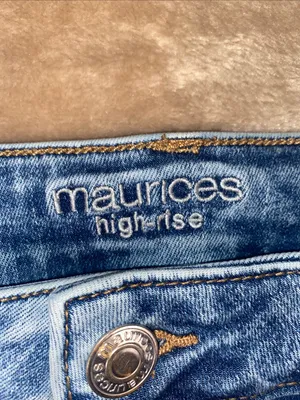 Maurices Light Blue Acid Wash Cropped Skinny Jeans with Frayed Hem size large thumbnail 2