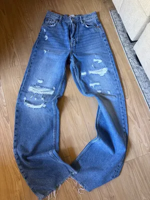 Zara Women's Distressed Blue Relaxed Jeans thumbnail 1