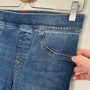 Spanx Womens Distressed Ankle Skinny Denim Pull On Jeans Size Medium thumbnail 6