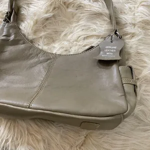 Source Unknown Vintage Y2K Tan Genuine Leather Hobo Shoulder bag Phone Side Pockets thumbnail 3