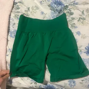 NVGTN Green Shorts thumbnail 1