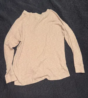 American Eagle Outfitters Sweater thumbnail 1