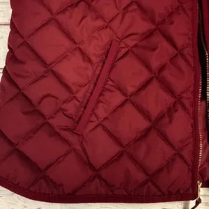 Old Navy Women’s Maroon Burgundy Quilted Puffer Vest Full Zip Mock Neck Sz XL thumbnail 2