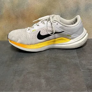 Nike Zoom Winflo 10 Women's White Running Shoes Size 11M thumbnail 10