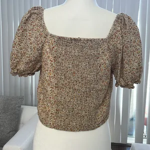 Madewell Crop top in good condition minor signs of wear. thumbnail 3