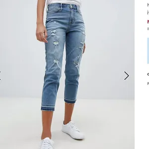 Hollister Women's‎ Juniors Size 3 Waist 26 Girlfriend High Rise Jean Medium Wash thumbnail 3
