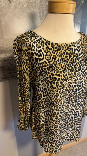 GAP animal print blouse thumbnail 2