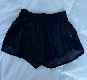 Lululemon Shorts thumbnail 1