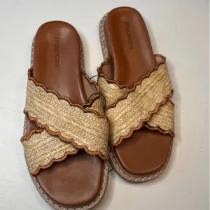 Maurices Chelsea Tan and Brown Women's Slide Cross Strap Sandals Sz 7 NWT thumbnail 2