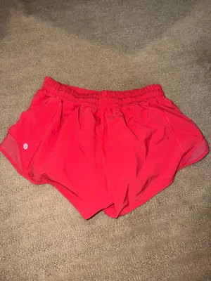 Lululemon Hotty Hot Shorts 2.5" thumbnail 2