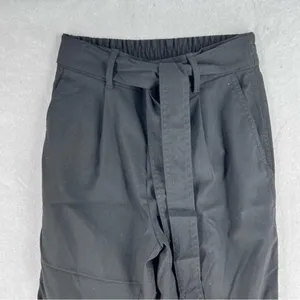 GAP Pleated Front‎ High Rise Belted Crop Pant thumbnail 3