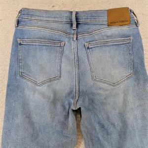 Denim Forum The Nico Mid Rise Skinny Crop Jeans Light Wash Raw Hem Size 28 thumbnail 8