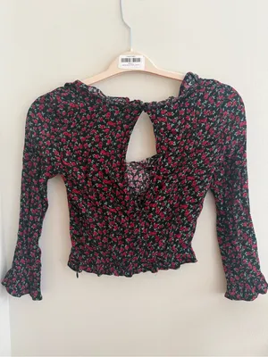 Reformation Black Red Floral Ruffle 3/4 Length Sleeve Crop Top thumbnail 2