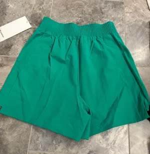 Lululemon Shorts thumbnail 6