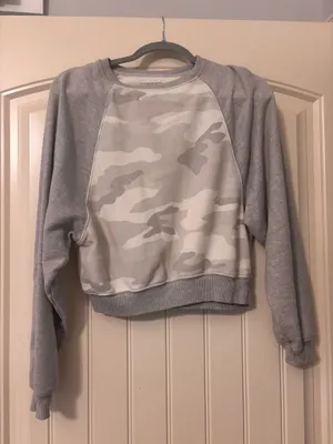 American Eagle Grey Camo Sweatshirt thumbnail 2
