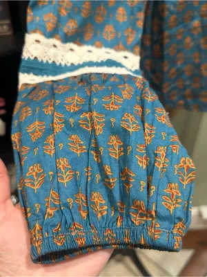 Luna Moon Floral Boho Peasant Crop Top – Size Medium – NWT thumbnail 9