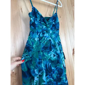 NWT Lulus Beautiful Soul Teal Green Floral Print Twist-Front Maxi Dress Size S thumbnail 7