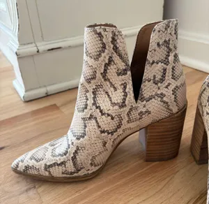 Steve Madden Cream Snakeskin Booties thumbnail 3