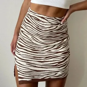 Et Clet Hibernating Zebra Skirt Women’s Small thumbnail 1