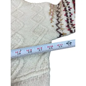 American Eagle Chunky Knit Red Cream Snowflake Fair Isle Nordic Cozy Sweater M thumbnail 11