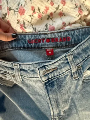 Lucky Brand Jeans thumbnail 2