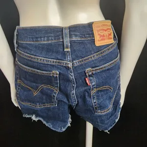 Levi's Raw Edge Blue Jean Shorts (26) thumbnail 4