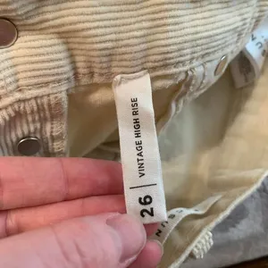 PacSun Womens 26 Shorts Cream Corduroy‎ Butterfly High Rise Vintage Style Cotton thumbnail 5