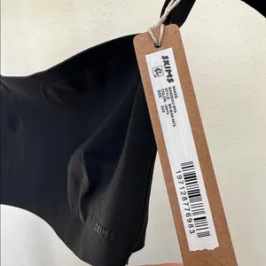 SKIMS NAKED BANDEAU‎ BRA IN ONYX NWT strapless size XXS thumbnail 13