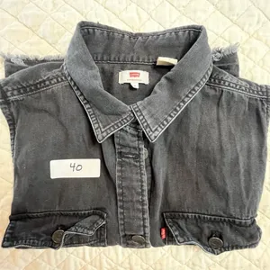 VTG Inspired Levis Denim Best Medium Black Metal Button Up 90s Y2k Light Wash thumbnail 11