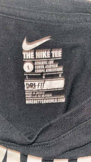 Nike Men’s T-Shirt thumbnail 2