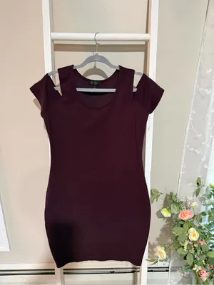 Jessica Simpson Stretch Knit Dress in Deep Burgundy thumbnail 2