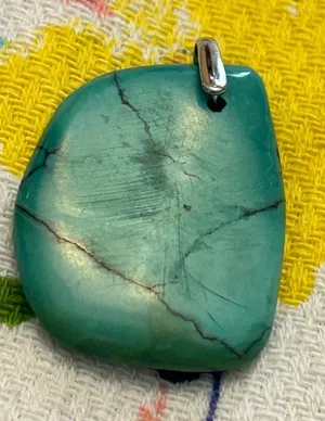 Silver plated green stone pendant thumbnail 1