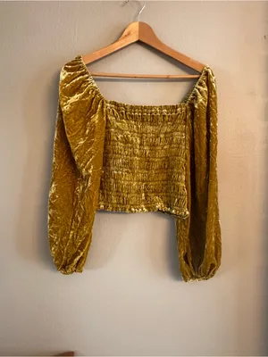 ANTHROPOLOGIE‎ Smocked Velvet Long-Sleeve Crop Top thumbnail 3