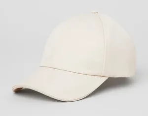 Alo Yoga Satin Off-Duty Cap Crème thumbnail 1
