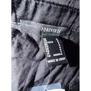 Forever 21 Black Satin Cropped Blouse Long Sleeve Button Down‎ Shirt Evening Top thumbnail 3