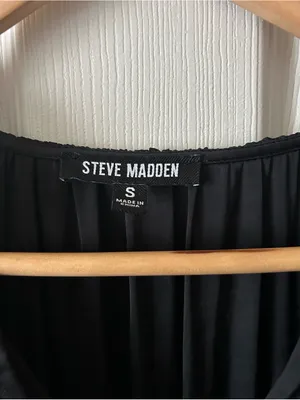 Steve Madden Black Ruffle Detail Blouson Silhouette Dress Sz Small Minimalist thumbnail 5