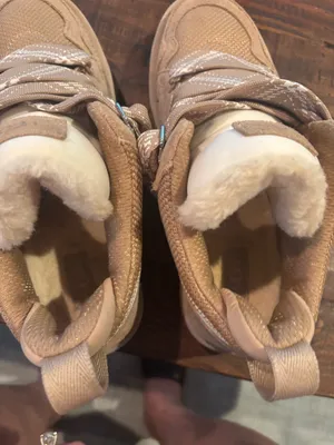 UGG size 9 like new condition thumbnail 7