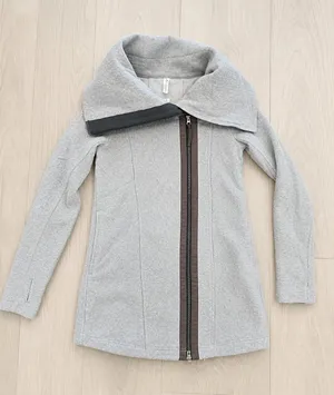 Lululemon Virasana Blanket Wrap Zip Fleece Jacket Athletic Gray 6 thumbnail 1
