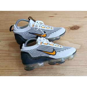 Nike Air VaporMax 2021 FK GS White Kumquat Orange DB1550-104 Size 6Y / Women 7.5 thumbnail 7