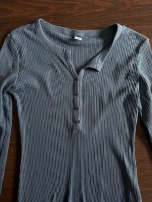 Old Navy Top thumbnail 3