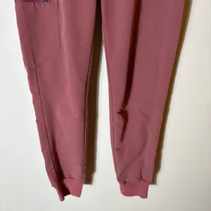 FIGS‎ Technical Collection Zamora Jogger Scrub XS Mauve thumbnail 3