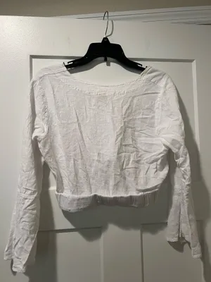 White Cropped Blouse Size XL thumbnail 3