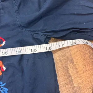 Hollister Embroidered Tie & Button Front Blouse Navy Blue Smocked Size Medium thumbnail 4