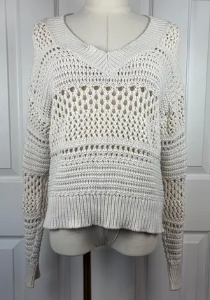 Universal Threads white crochet sweater thumbnail 1
