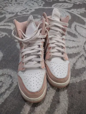 Nike Women’s Arctic Orange 1985 Dunks High Top Sneakers thumbnail 3
